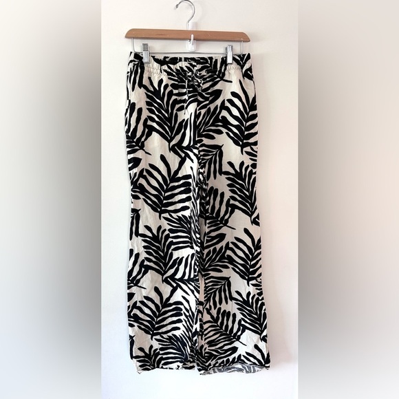 H&M Linen Blend Wide Leg Pants | Black Leaf Print | Small - Picture 2 of 8